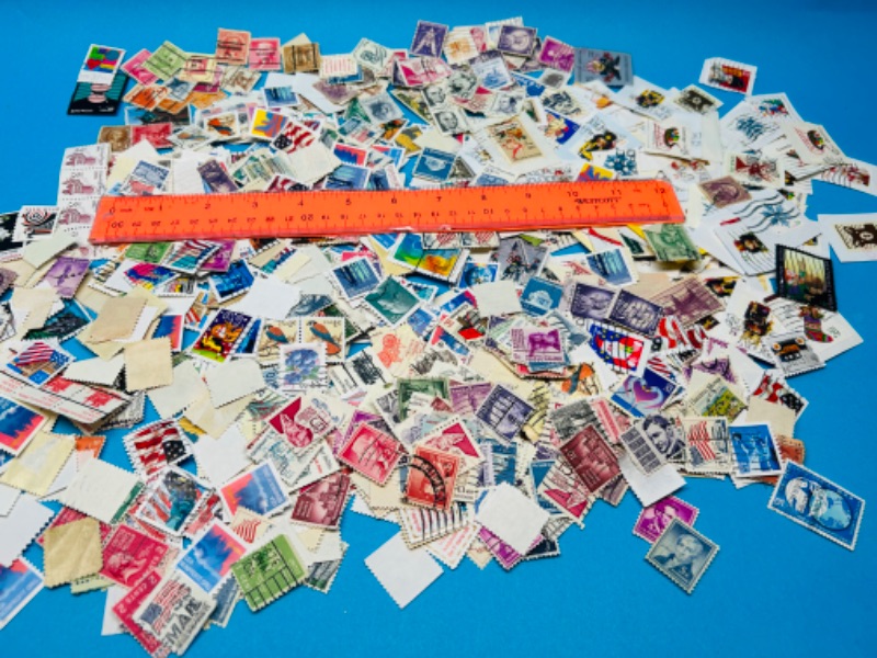 Photo 1 of 686144…hundreds of used stamps 