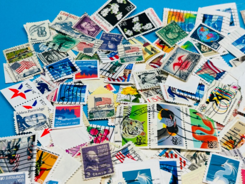 Photo 2 of 686145…hundreds of used stamps 