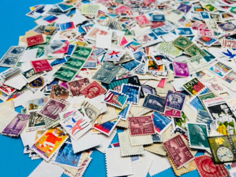 Photo 2 of 686147… hundreds of used stamps 