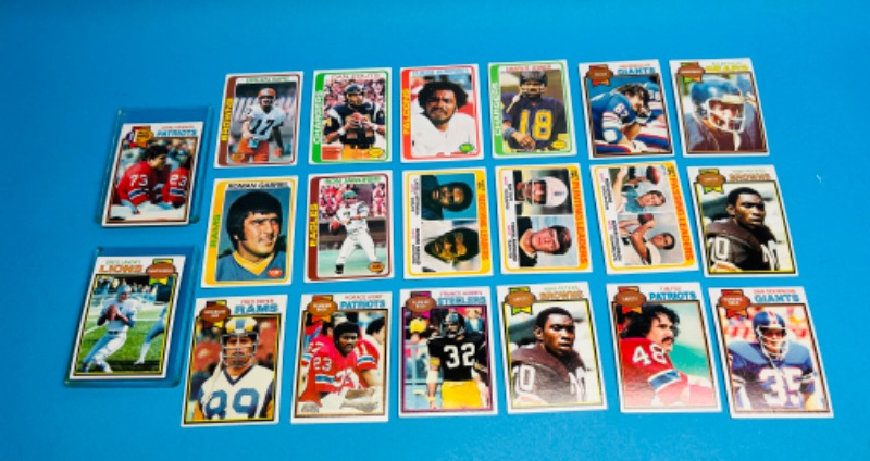 Photo 1 of 686154…  20 vintage 1978 and 1979 football cards  in 2 thick toploaders -some may show wear due to age