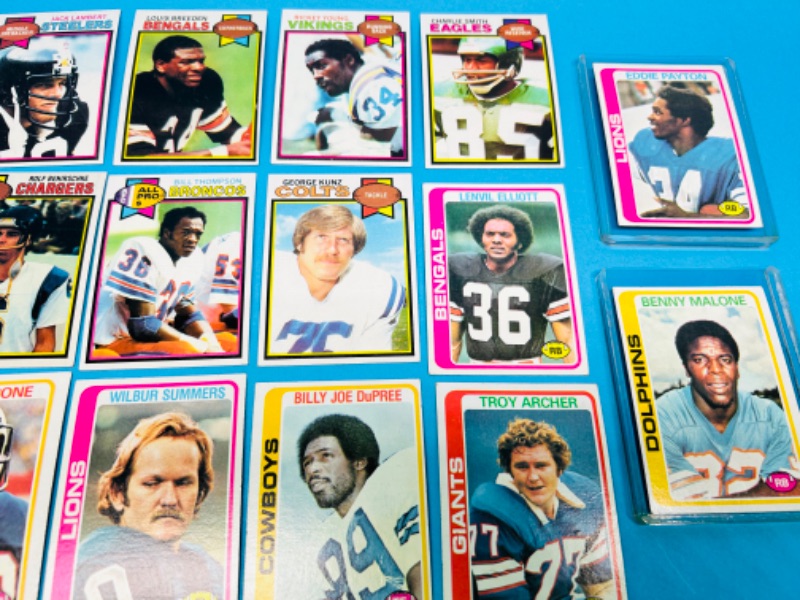 Photo 4 of 686156… 20 vintage 1978 and 1979 football cards  in 2 thick toploaders -some may show wear due to age