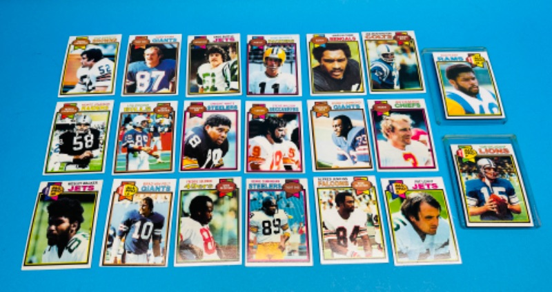 Photo 1 of 686158…  20 vintage 1978 and 1979 football cards  in 2 thick toploaders -some may show wear due to age