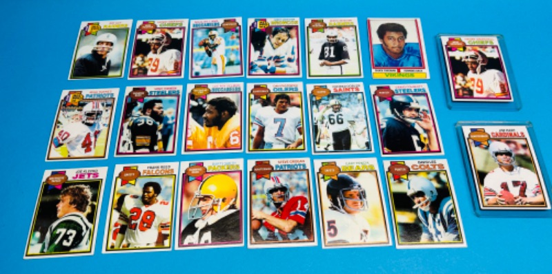 Photo 1 of 686159…  20 vintage 1978 and 1979 football cards  in 2 thick toploaders -some may show wear due to age