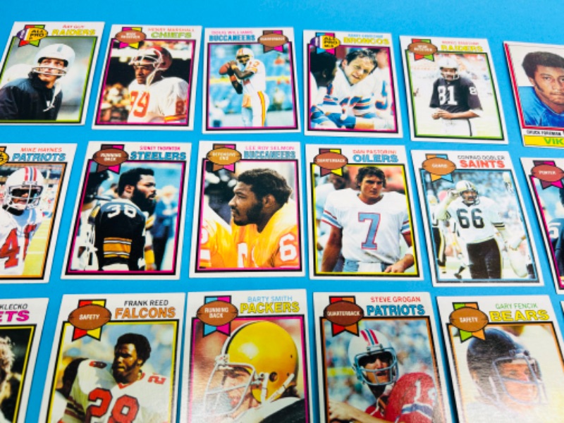 Photo 5 of 686159…  20 vintage 1978 and 1979 football cards  in 2 thick toploaders -some may show wear due to age