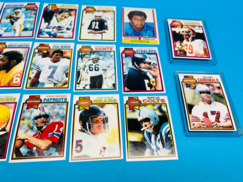 Photo 3 of 686159…  20 vintage 1978 and 1979 football cards  in 2 thick toploaders -some may show wear due to age