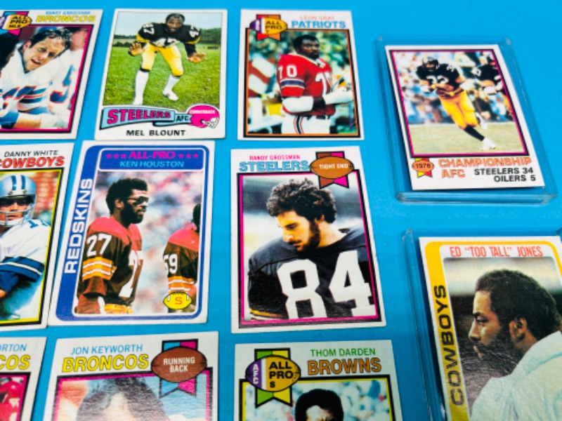 Photo 3 of 686160…  20 vintage 1978 and 1979 football cards  in 2 thick toploaders -some may show wear due to age