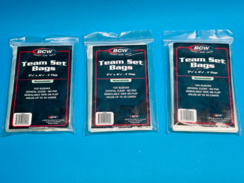 Photo 3 of 686161…3 packs of 100 resealable team set bags -holds up to 35 cards each