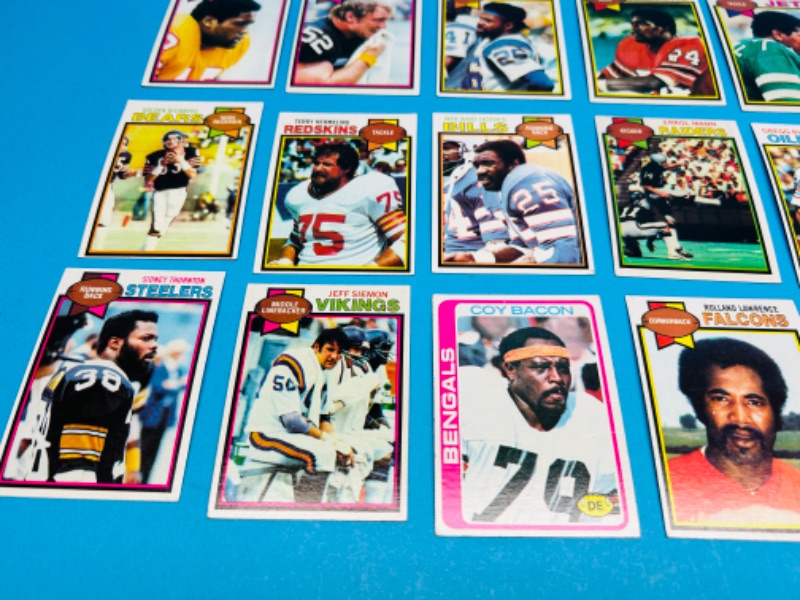 Photo 2 of 686166…  20 vintage 1978 and 1979 football cards  in 2 thick toploaders -some may show wear due to age