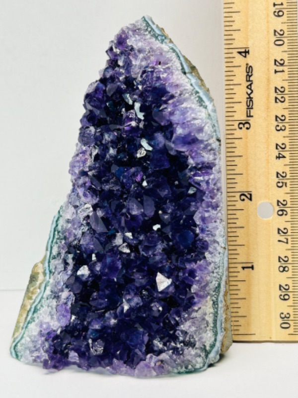 Photo 1 of 686175…4.5” amethyst geode rock