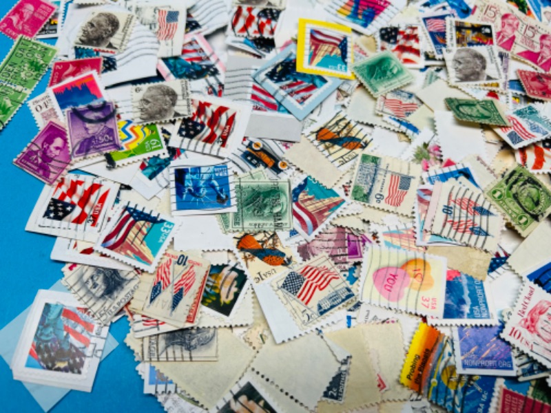 Photo 2 of 686369… hundreds of used stamps 