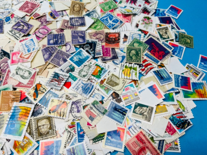 Photo 5 of 686370… hundreds of vintage used stamps 