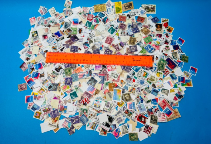 Photo 3 of 686370… hundreds of vintage used stamps 