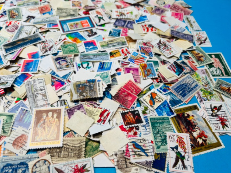 Photo 4 of 686372… hundreds of vintage used stamps 