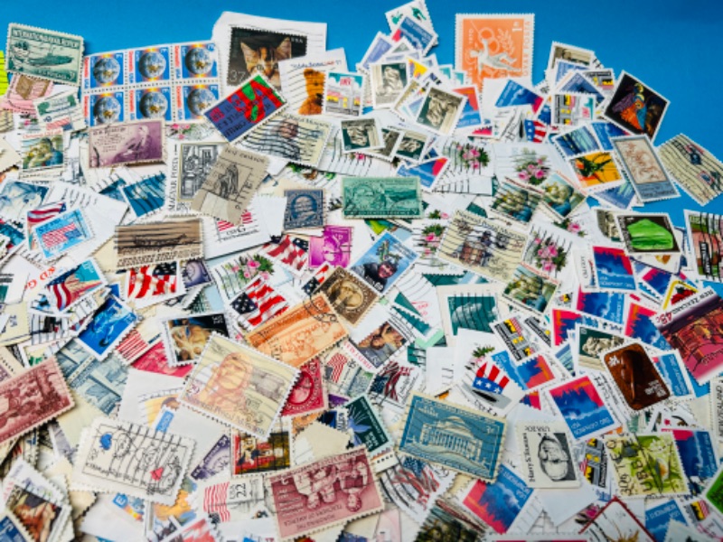 Photo 7 of 686373…hundreds of vintage used stamps 