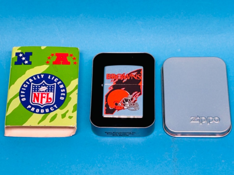 Photo 1 of 686407…Zippo NFL Browns lighter in case