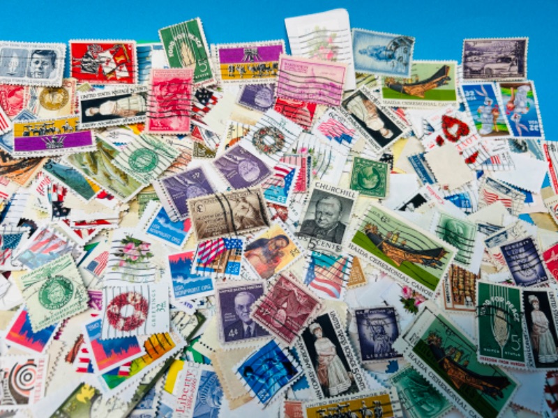 Photo 5 of 686438…hundreds of vintage used stamps 