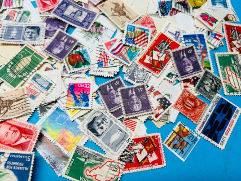 Photo 8 of 686438…hundreds of vintage used stamps 