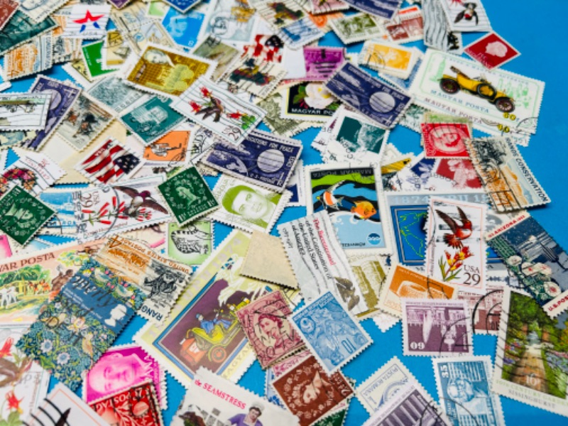 Photo 7 of 686439…hundreds of used worldwide-other countries -stamps 