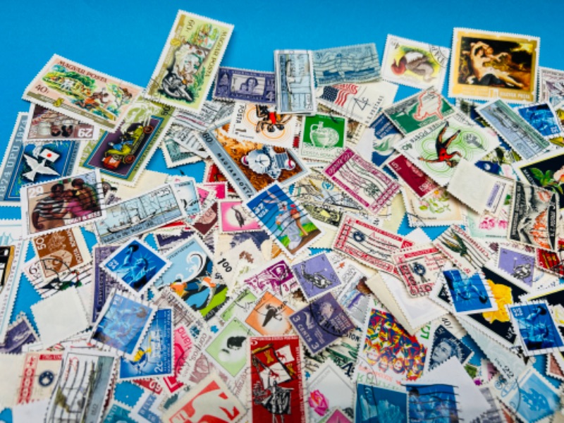 Photo 5 of 686440…hundreds of used worldwide-other countries-stamps