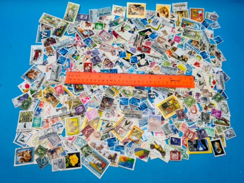 Photo 1 of 686440…hundreds of used worldwide-other countries-stamps