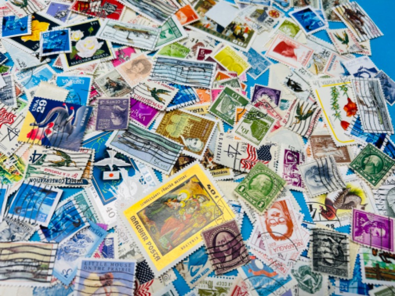 Photo 6 of 686440…hundreds of used worldwide-other countries-stamps