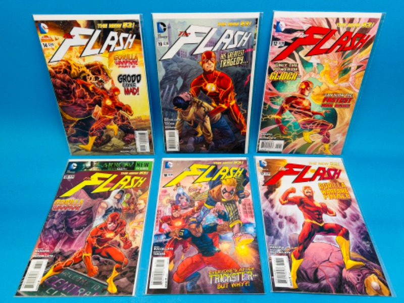 Photo 1 of 686543…6 Flash  comics in plastic sleeves 