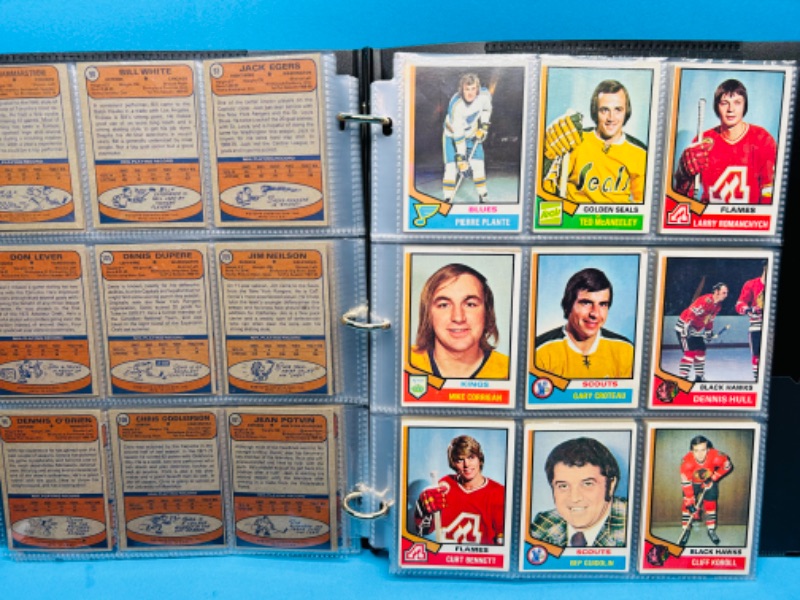 Photo 10 of 686577…117 vintage hockey cards in binder 