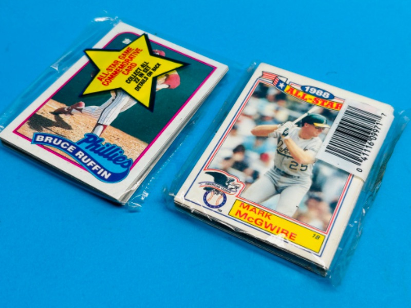 Photo 1 of 686621…2 sealed baseball card packs