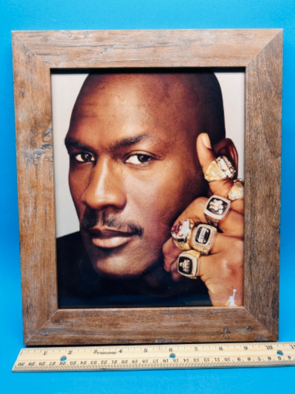 Photo 1 of 686634…framed 10 x 12” Michael Jordan picture 