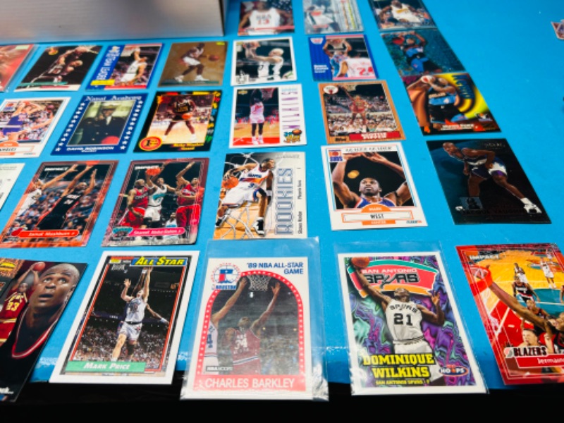 Photo 2 of 686670…1500+ mixed basketball and baseball cards in box