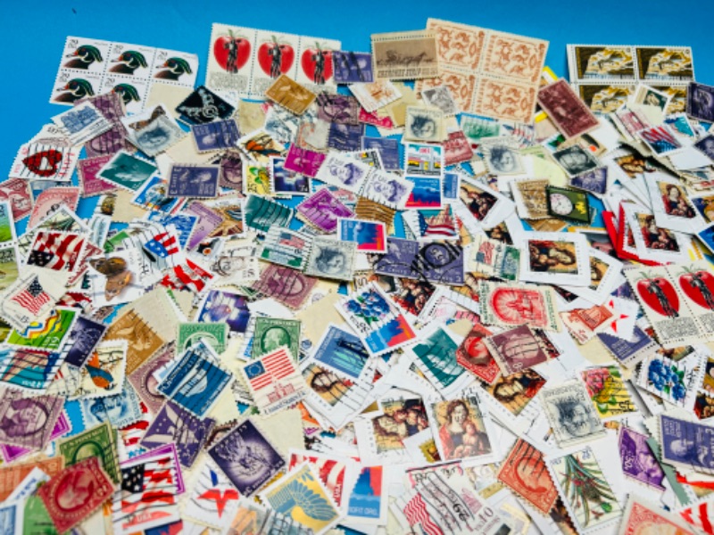 Photo 9 of 686672…hundreds of vintage used stamps 