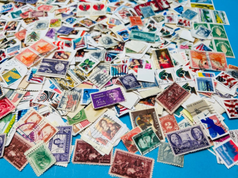 Photo 2 of 686672…hundreds of vintage used stamps 