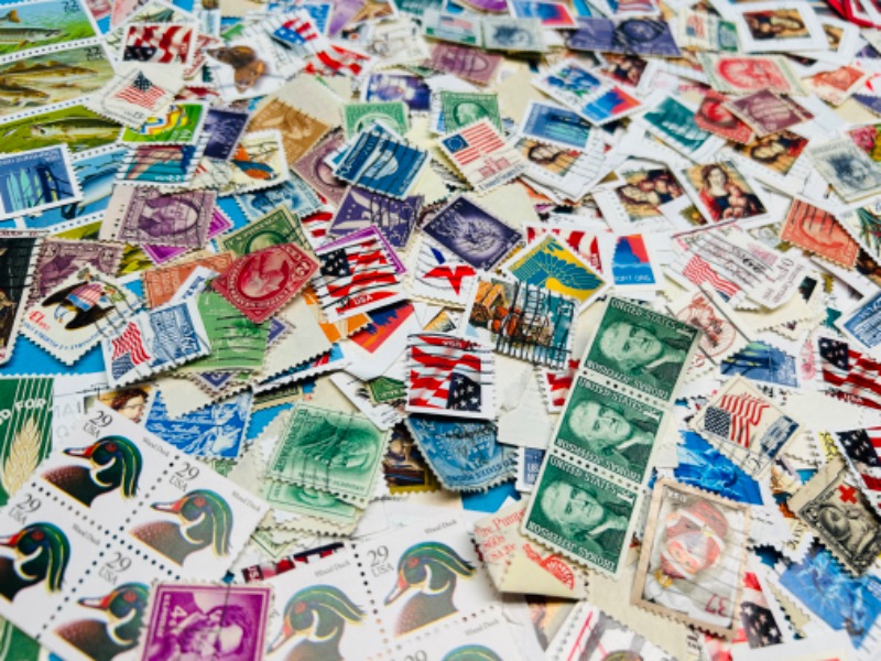 Photo 6 of 686672…hundreds of vintage used stamps 