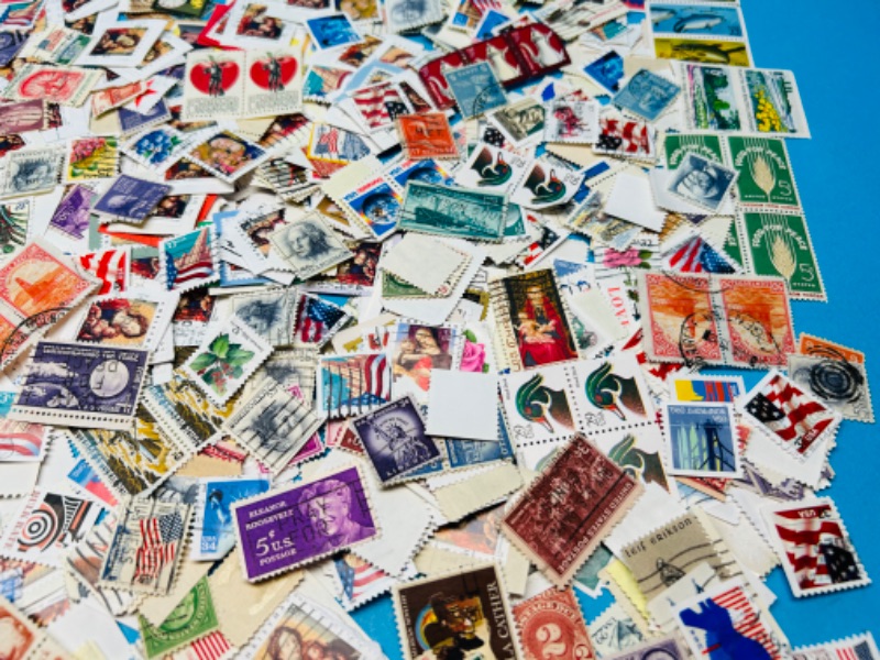 Photo 10 of 686672…hundreds of vintage used stamps 