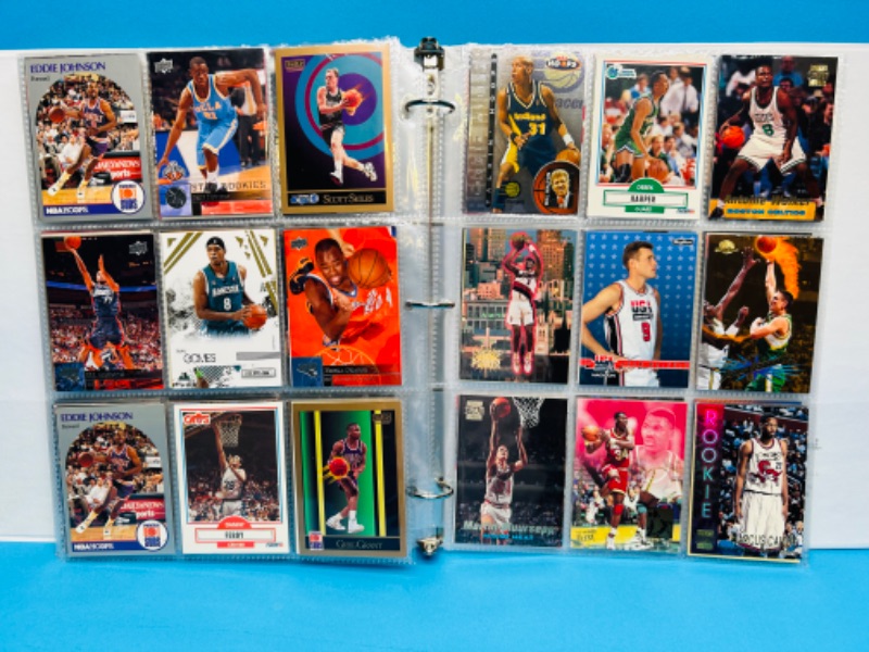 Photo 8 of 686688…252 mixed basketball trading cards in binder 