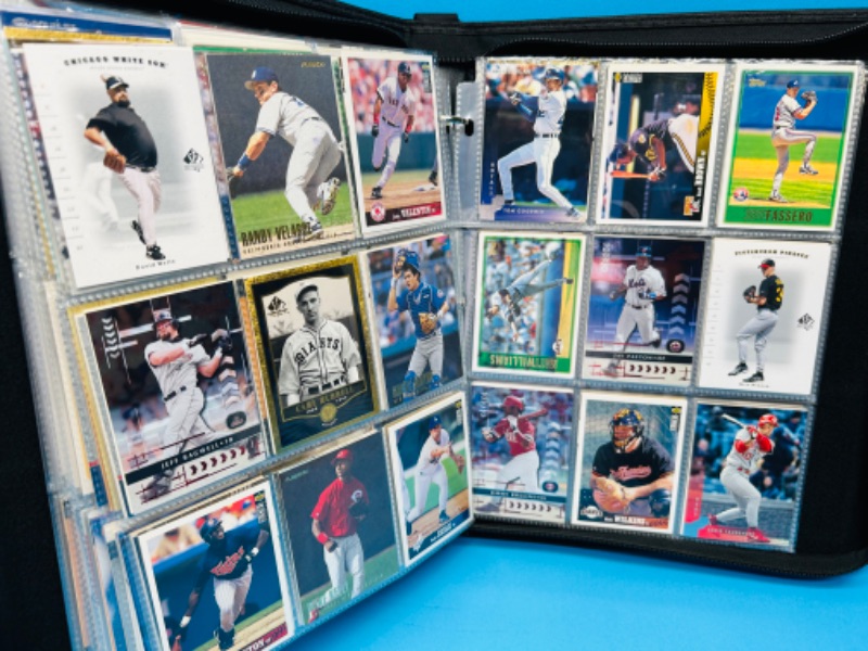 Photo 8 of 686692…360 mixed baseball trading cards in binder 