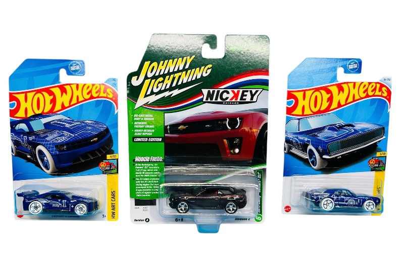 Photo 1 of 686699…3 die cast cars Johnny lightning and hot wheels 