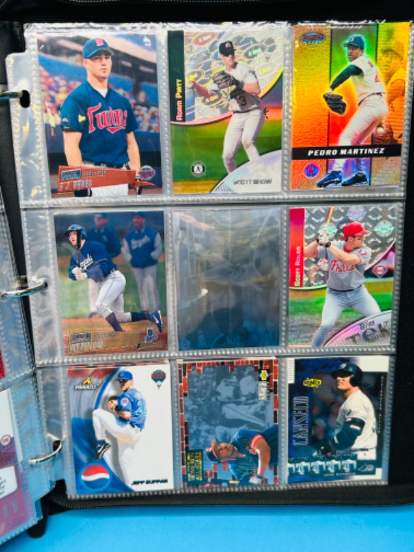 Photo 9 of 686712…171 mixed baseball refractor, holo, chrome, and foil cards in binder 