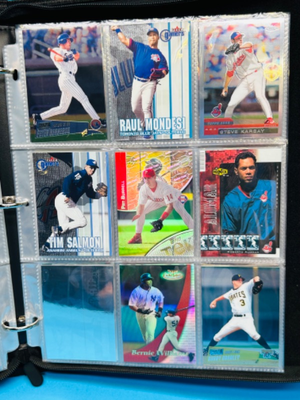 Photo 18 of 686712…171 mixed baseball refractor, holo, chrome, and foil cards in binder 