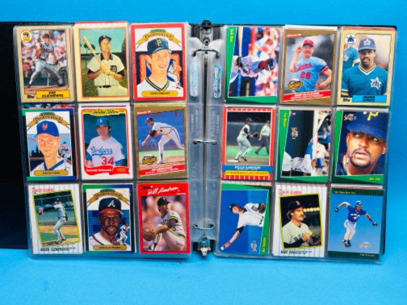 Photo 16 of 686723…360 mixed baseball trading cards in binder 