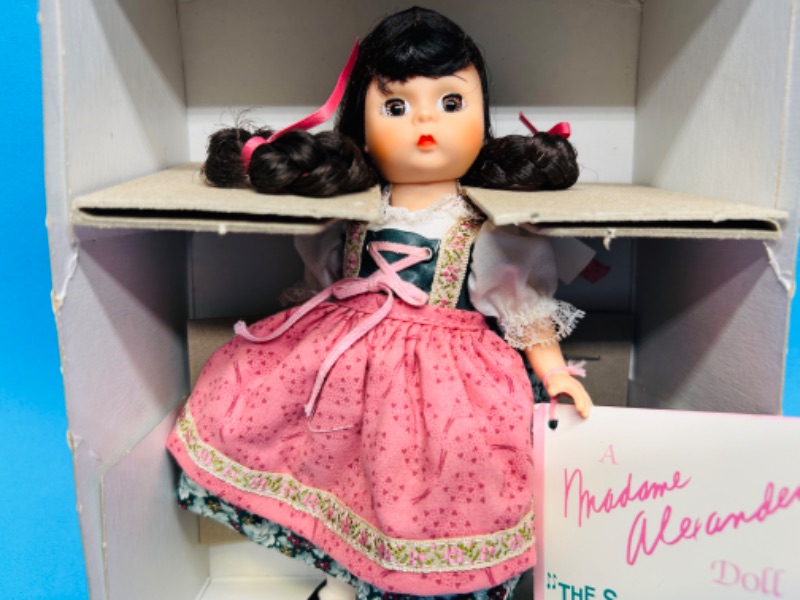 Photo 2 of 686793…vintage Madame Alexander doll - Sound of Music Collection 