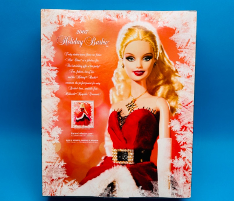 Photo 1 of 686794…2007 Holiday Barbie doll