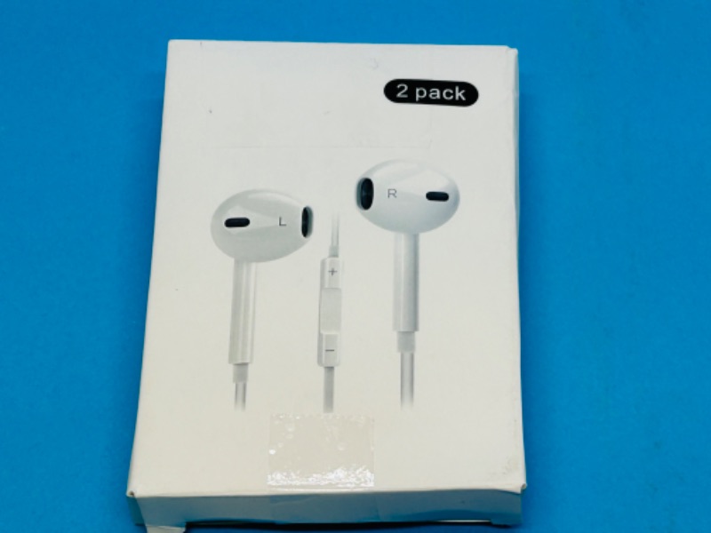 Photo 2 of 686809…2 pack ear buds with lightning connection 