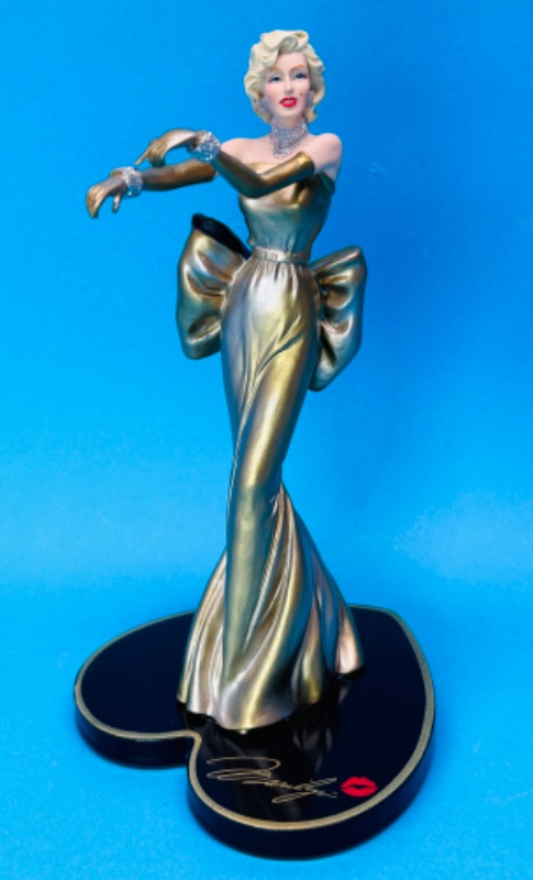 Photo 1 of 686853…numbered 7” Marilyn Monroe Glamour Girl statue 