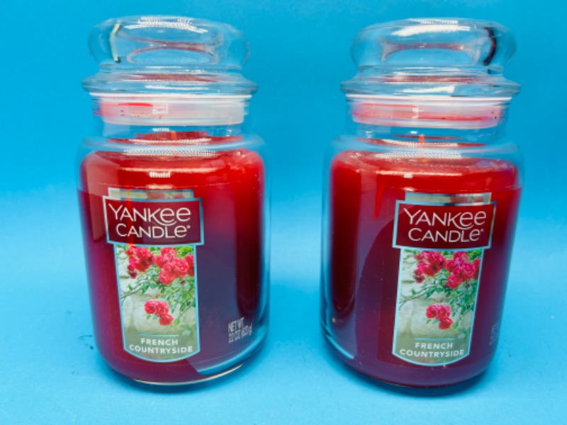 Photo 1 of 686857… 2 large Yankee Candle jars 22 oz each