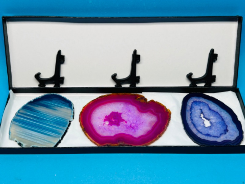 Photo 2 of 686864…3 agate slices with stands in gift box 