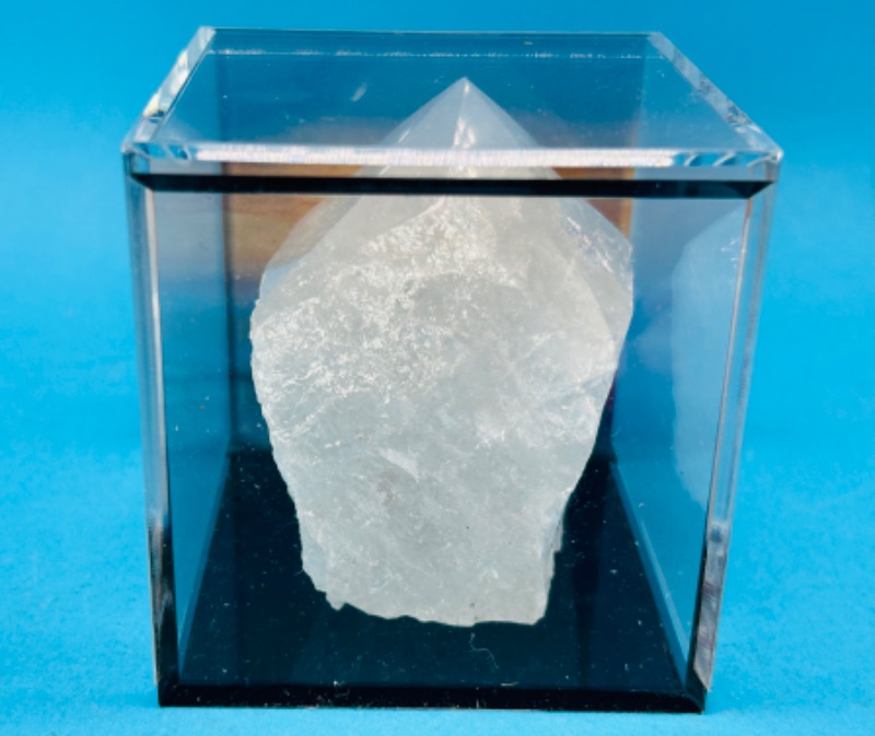 Photo 2 of 686874…quartz point rock in 3x3” acrylic case 