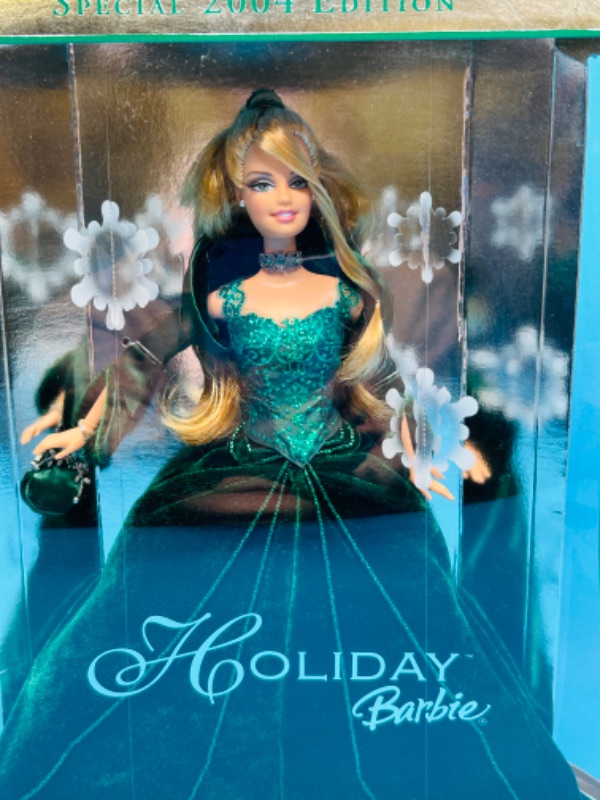 Photo 2 of 686881…2004 special edition holiday Barbie 