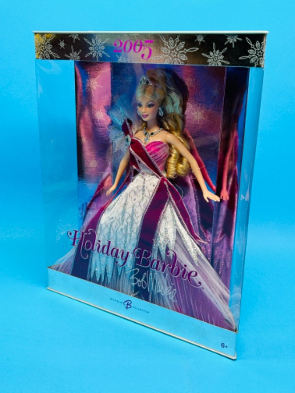 Photo 3 of 686883…2005 holiday Barbie by Bob Mackie doll