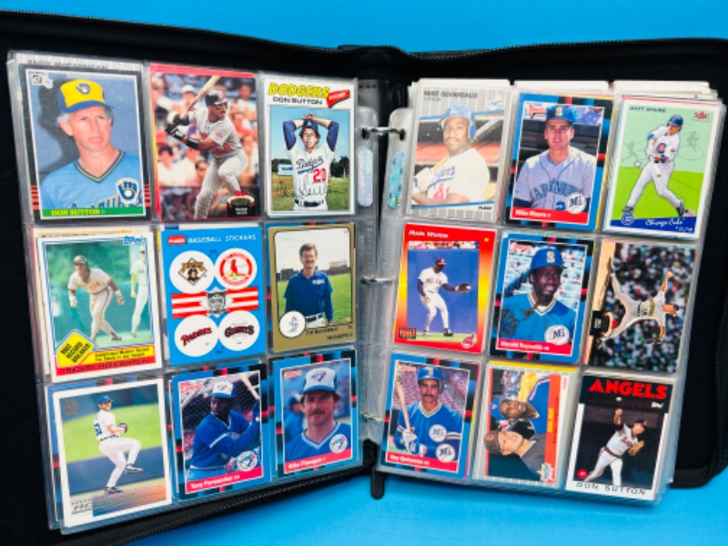 Photo 17 of 686886…final sale no returns/refunds-468 mixed baseball cards in binder 